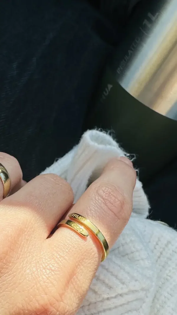 Bague élégante