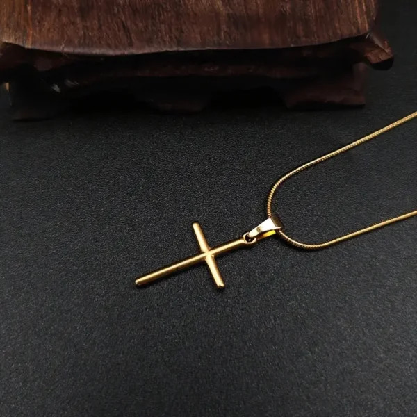 Collier pendentif croix en acier inoxydable plaqué or