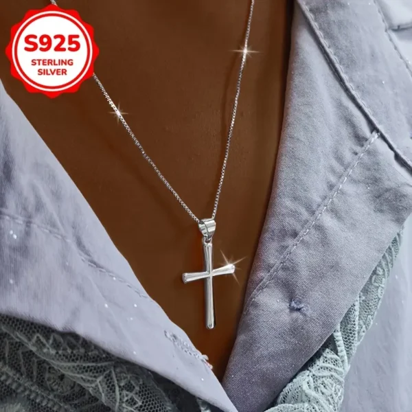 Collier pendentif croix argenté